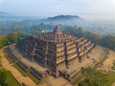 Borobudur Temple Construction，Java Dynasty，Buddhist Architecture Marvel